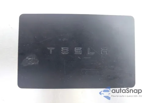 2019 Tesla Model 3 Long Range/Mid Range/Standard Range/Standard Range Plus z USA, uszkodzony, nr VIN 5YJ3E1EA9KF394625